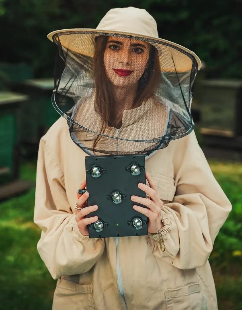Oliwia Myczkowska i prof. dr hab. Marian Surowiec, założyciele Bee Healthy Honey
